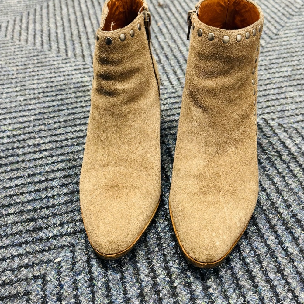 Chinese Laundry Beige Suede Ankle Booties